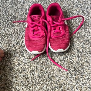 Girls Nikes size 11